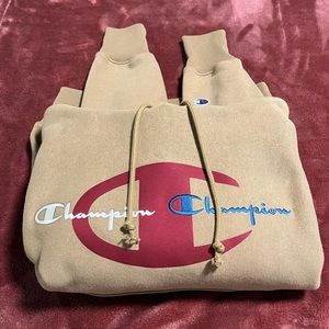 Champion size small hoodie, never worn and very thick nice material